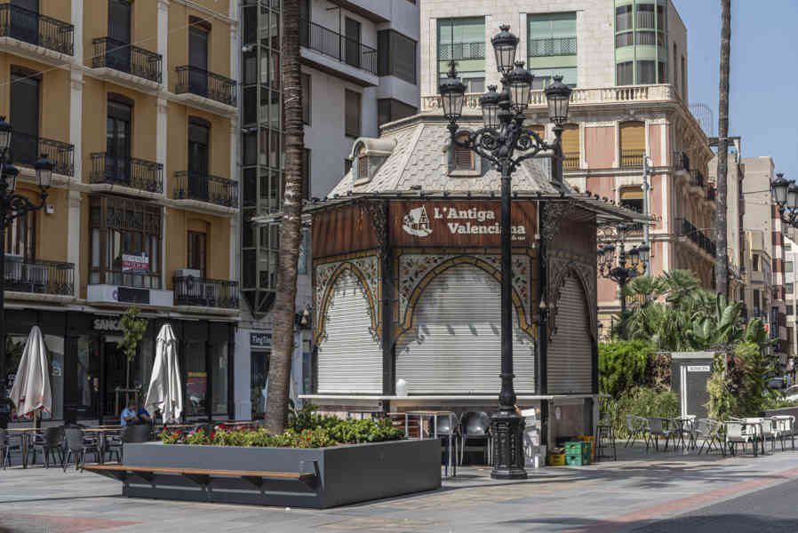 Castelló de la Plana 24 - quiosco plaza de la Paz